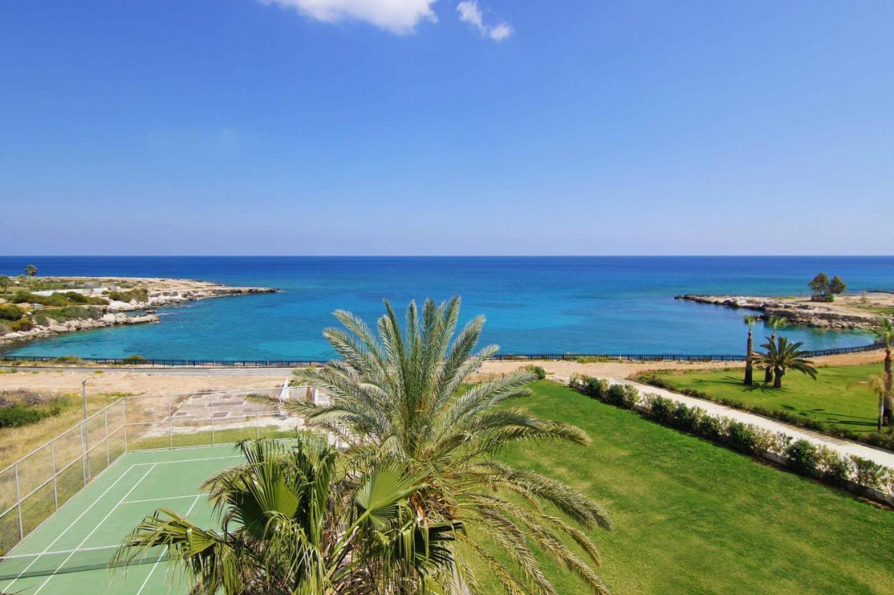 Gabriela - Coralli Beachfront Apartment Protaras Ngoại thất bức ảnh