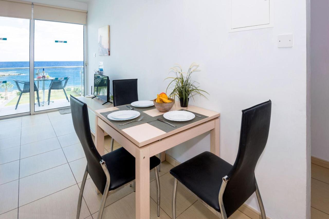 Gabriela - Coralli Beachfront Apartment Protaras Ngoại thất bức ảnh