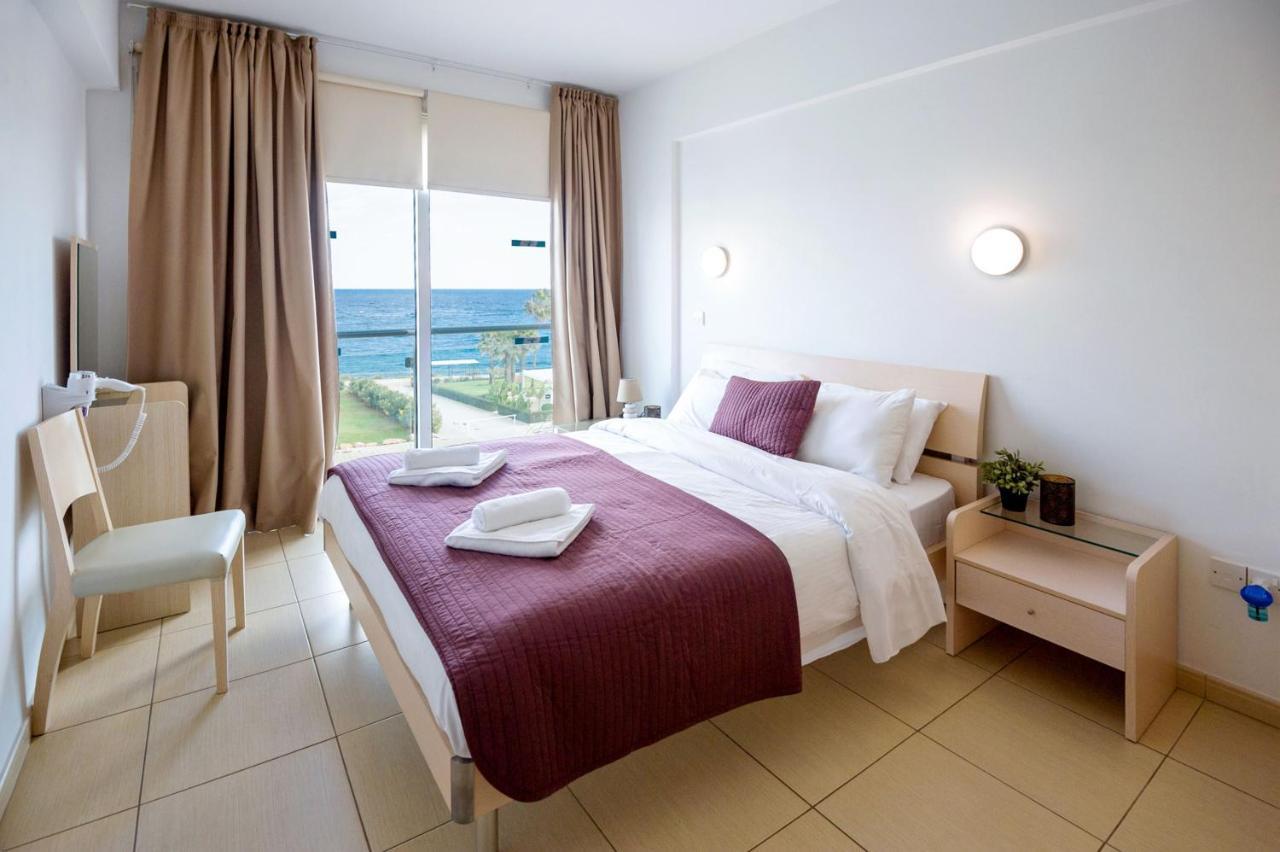 Gabriela - Coralli Beachfront Apartment Protaras Ngoại thất bức ảnh